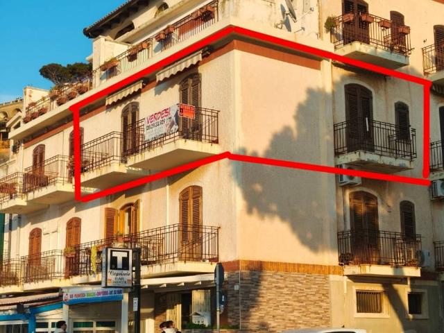 Appartamento in vendita a Calabria, Reggio Calabria