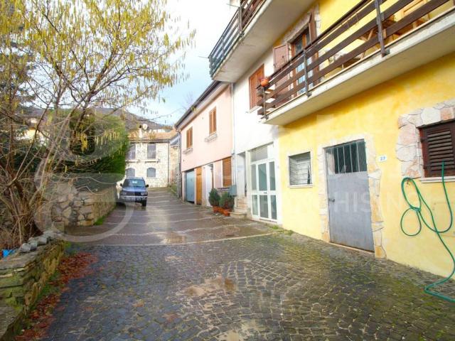 Appartamento in vendita a Scontrone, Abruzzo