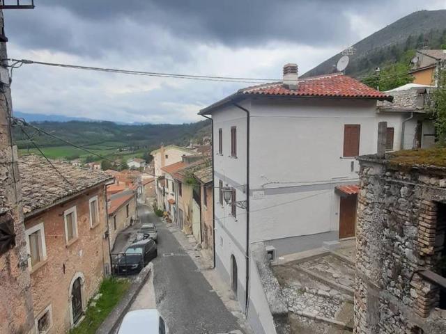 Appartamento in vendita a Scurcola Marsicana, Abruzzo