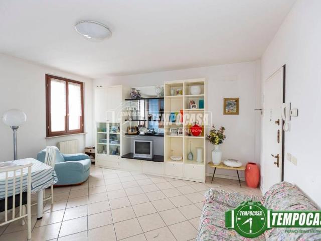 Appartamento in vendita a Secugnago, Lombardia