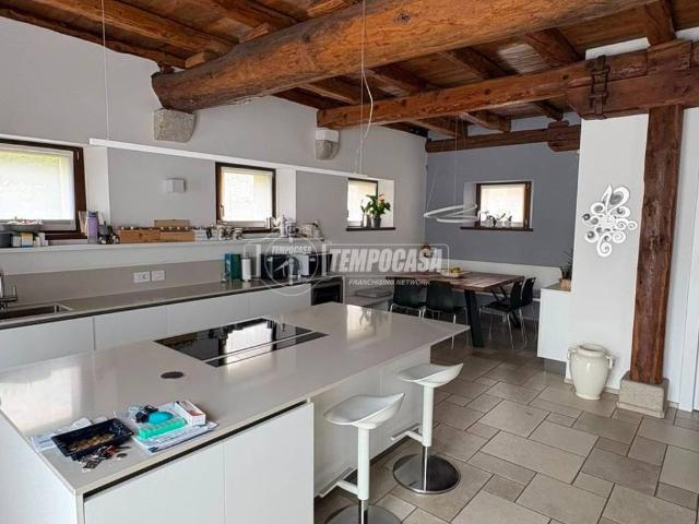Villa Indipendente in vendita a Sedico, Veneto
