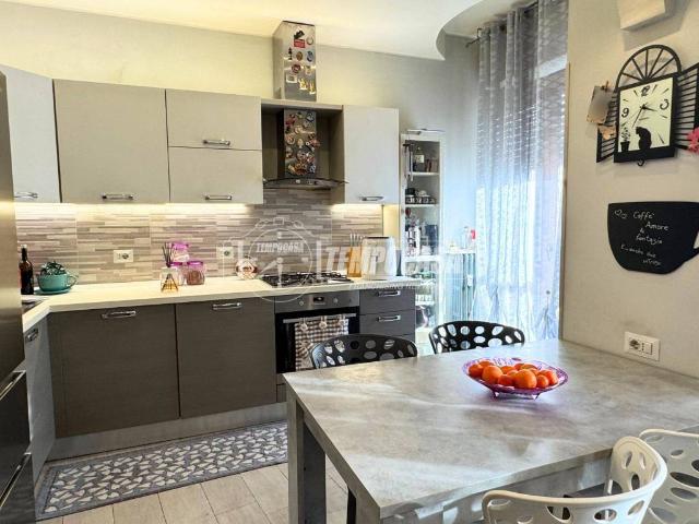 Appartamento in vendita a Sedriano, Lombardia