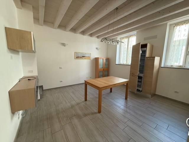Appartamento in vendita a Sedriano, Lombardia