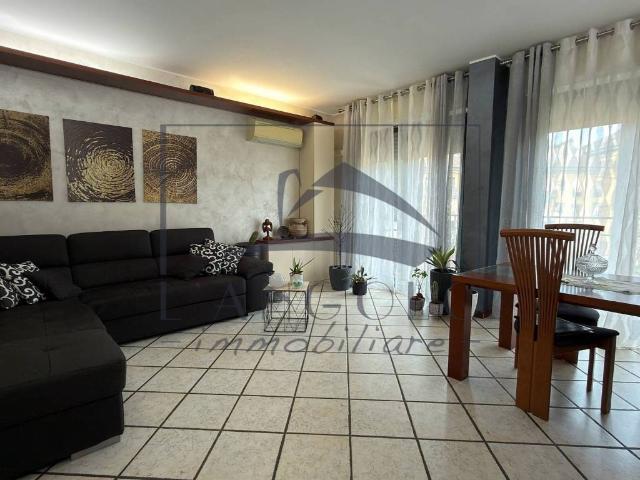 Appartamento in vendita a Sedriano, Lombardia