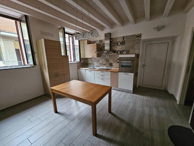 Appartamento in vendita a Sedriano, Lombardia