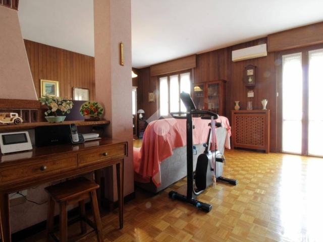 Appartamento in vendita a Sedriano, Lombardia