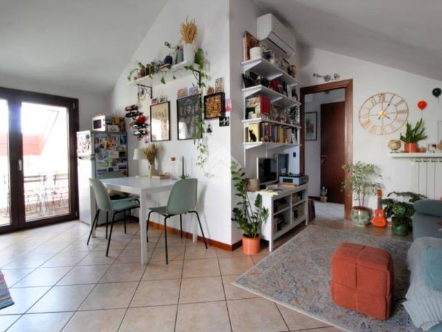 Appartamento in vendita a Roveda, Sedriano