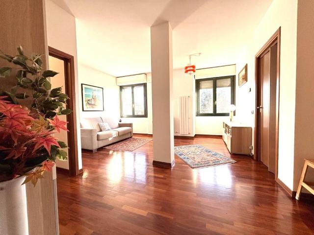 Appartamento in vendita a Sedriano, Lombardia