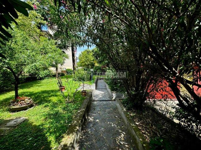 Appartamento in vendita a Rovagnasco, Segrate