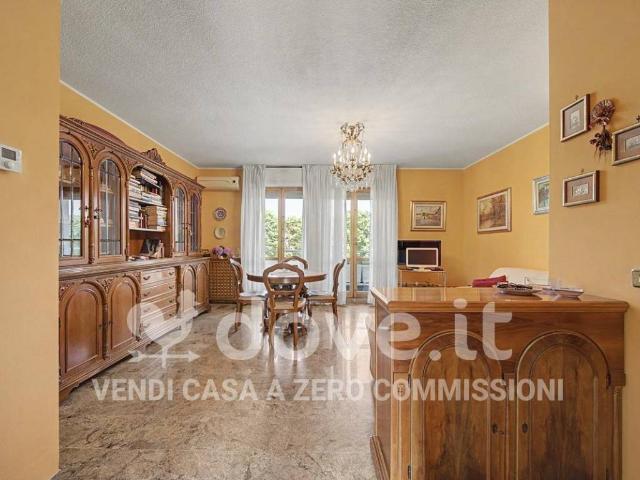 Appartamento in vendita a Rovagnasco, Segrate