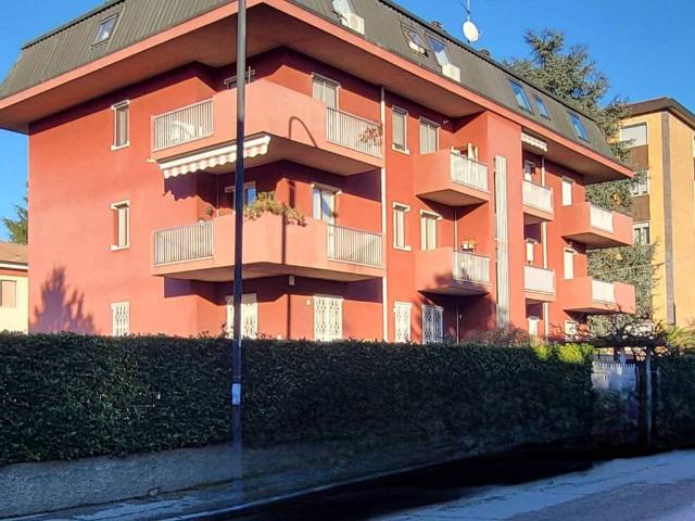 Appartamento in vendita a Rovagnasco, Segrate