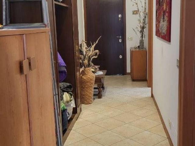 Appartamento in vendita a Rovagnasco, Segrate
