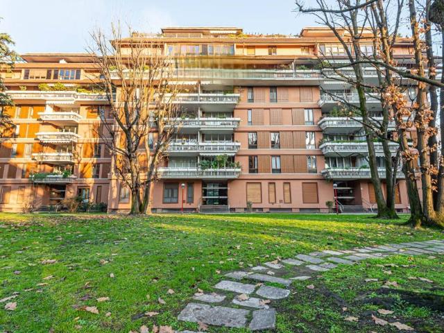 Appartamento in vendita a Rovagnasco, Segrate