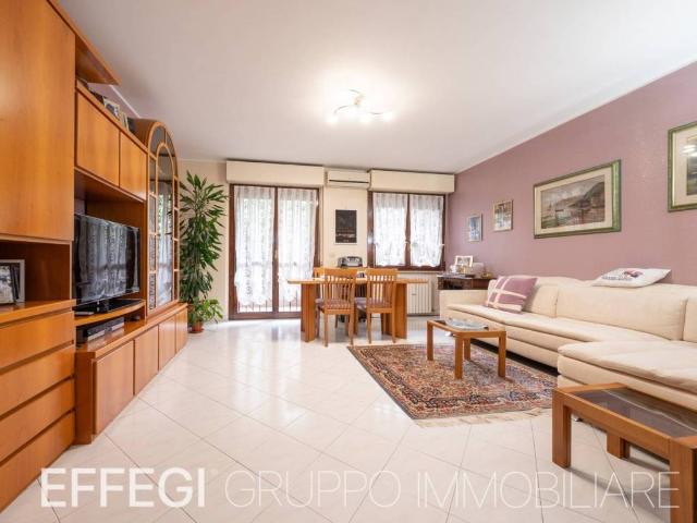 Appartamento in vendita a Rovagnasco, Segrate