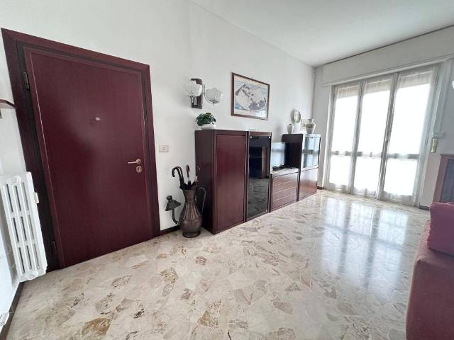 Appartamento in vendita a Rovagnasco, Segrate