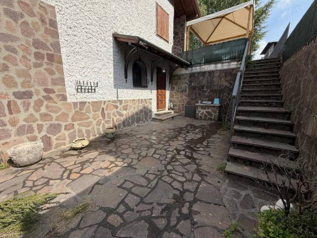 Appartamento in vendita a Selvino, Lombardia