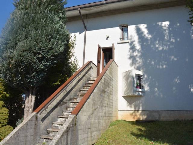 Appartamento in vendita a Borgo storico Taramelli, Selvino