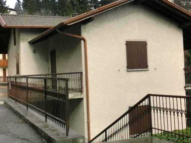 Appartamento in vendita a Borgo storico Taramelli, Selvino