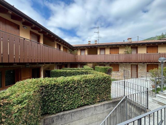 Appartamento in vendita a Selvino, Lombardia