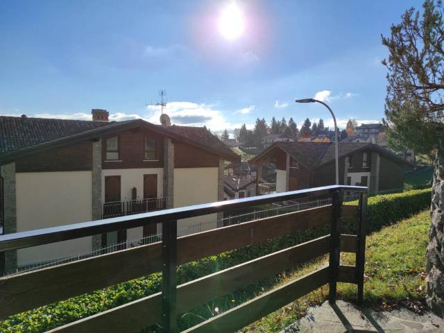 Appartamento in vendita a Borgo storico Taramelli, Selvino