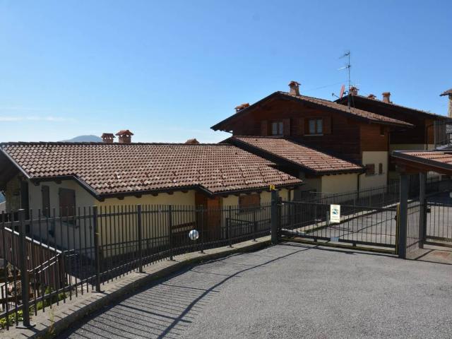 Appartamento in vendita a Borgo storico Taramelli, Selvino