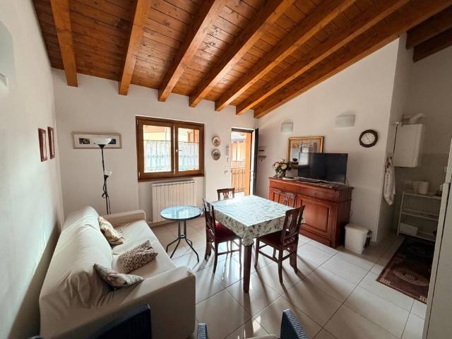 Appartamento in vendita a Borgo storico Taramelli, Selvino