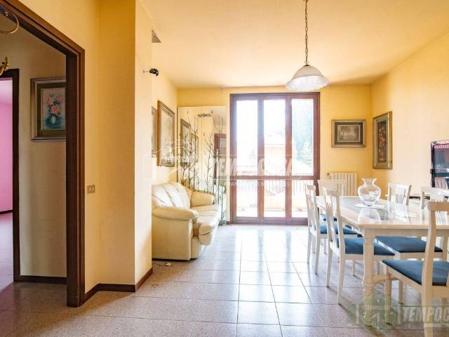 Appartamento in vendita a Senago, Lombardia