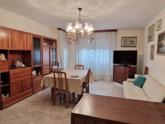 Appartamento in vendita a Senaghino, Senago