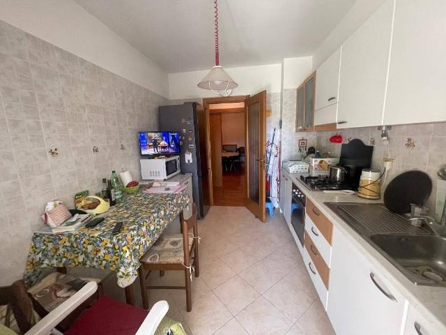 Appartamento in vendita a Ciarnin, Marche