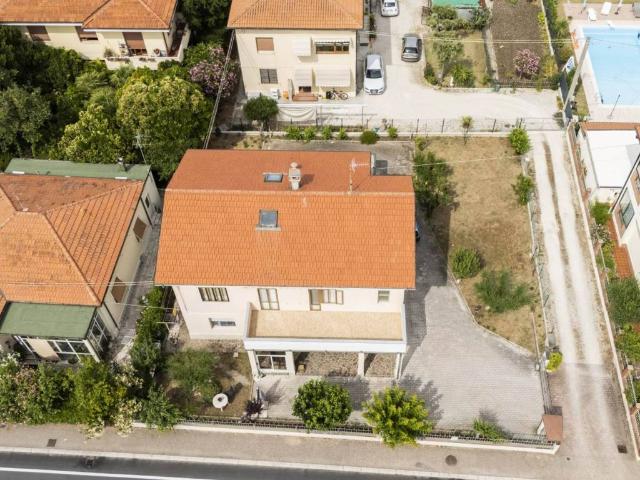 Appartamento in vendita a Cesano, Marche