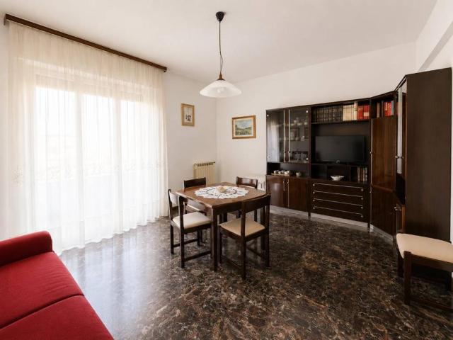 Appartamento in vendita a Rione Porto, Marche