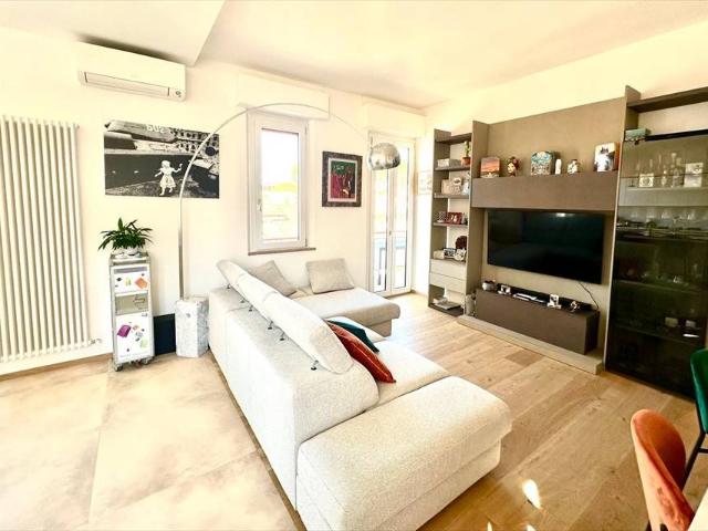 Appartamento in vendita a Marche, Ancona