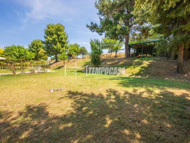 Villa Indipendente in vendita a Cesano, Marche