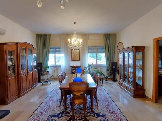 Appartamento in vendita a Borgo Molino, Marche