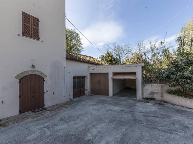 Appartamento in vendita a Cesano, Marche