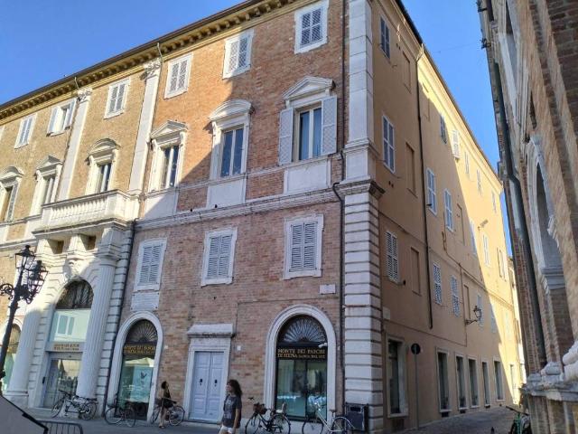Appartamento in vendita a Rione Porto, Marche