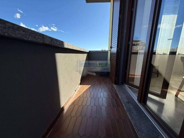 Appartamento in vendita a Senna Comasco, Lombardia