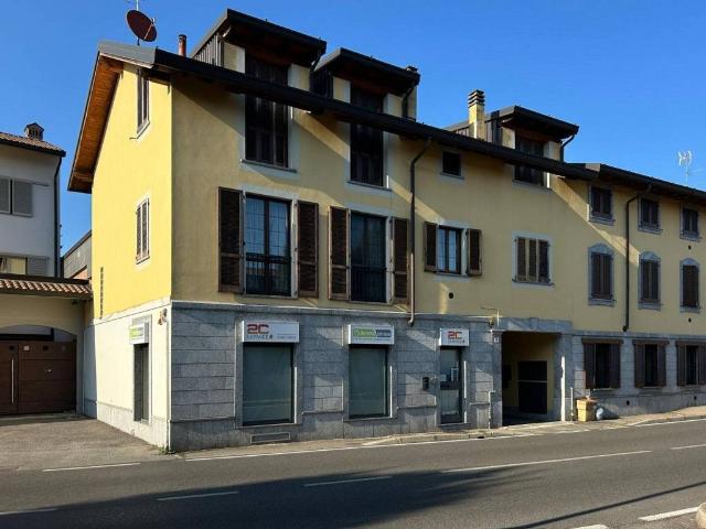 Appartamento in vendita a Seregno, Lombardia