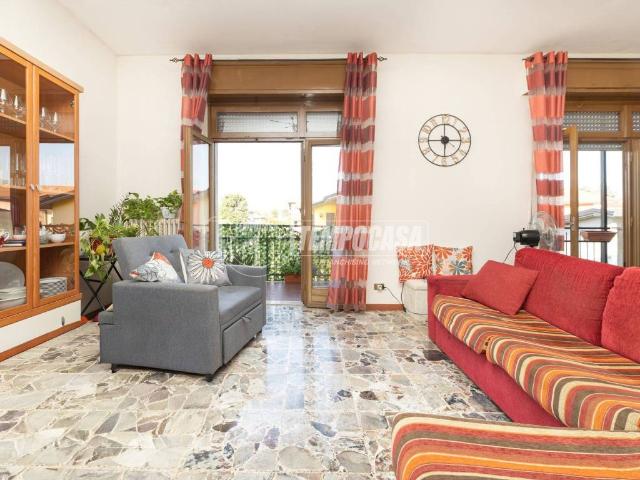 Appartamento in vendita a Seriate, Lombardia