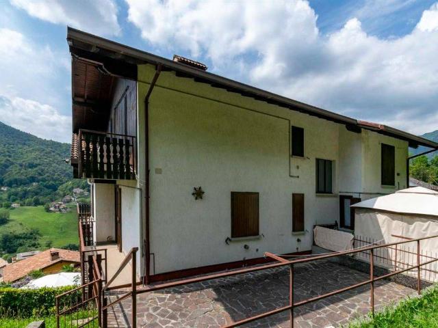 Appartamento in vendita a Comunità Montana della Valle Brembana, Serina