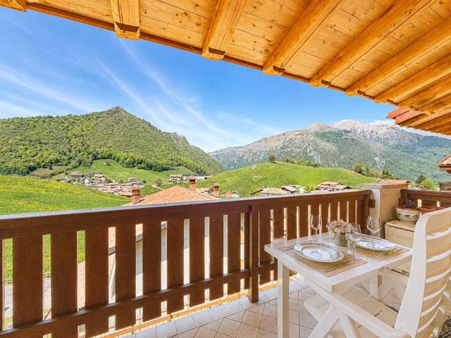 Appartamento in vendita a Comunità Montana della Valle Brembana, Serina