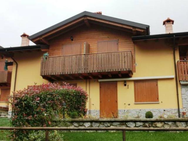Appartamento in vendita a Comunità Montana della Valle Brembana, Serina