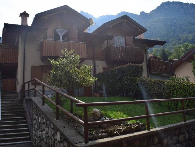 Appartamento in vendita a Comunità Montana della Valle Brembana, Serina