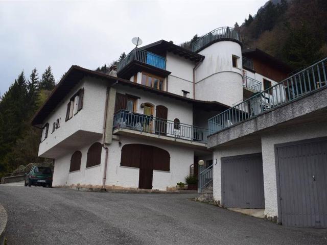Appartamento in vendita a Comunità Montana della Valle Brembana, Serina