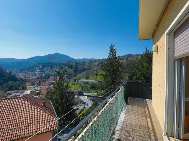 Appartamento in vendita a Serra Riccò, Prelo