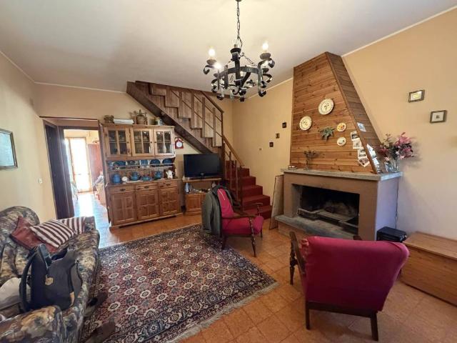 Villa Schiera in vendita a Marche, Macerata