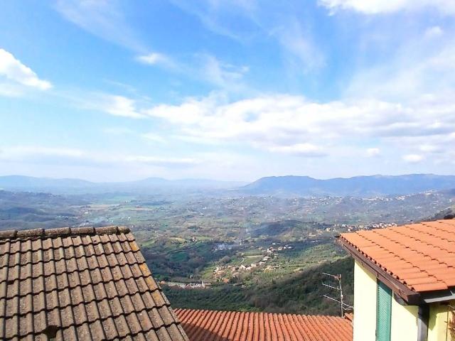 Appartamento in vendita a Serrone, Lazio