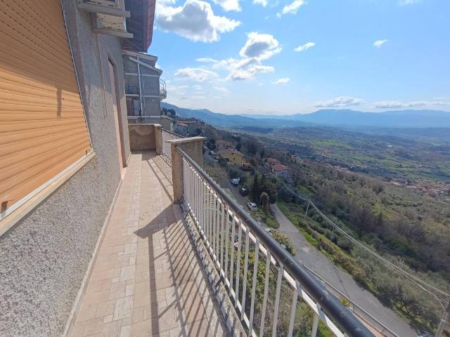 Appartamento in vendita a Serrone, Lazio