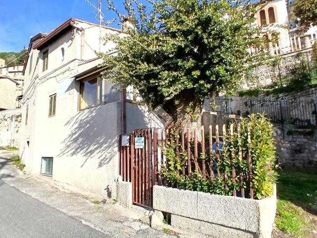 Appartamento in vendita a Serrone, Lazio