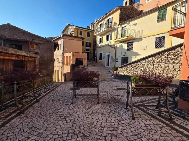 Appartamento in vendita a Serrone, Lazio